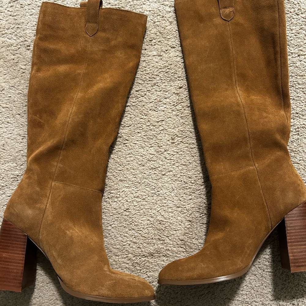 Steve Madden Tan Suede Heeled Boots. Real leather